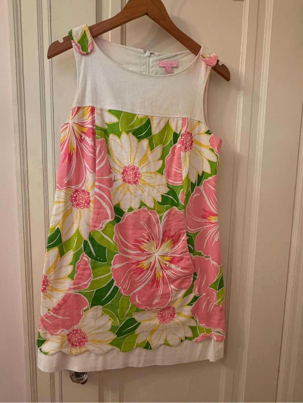 Vintage Lilly Pulitzer Floral Shift Dress - Pink & Green Hibiscus (size 8)